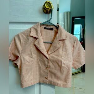 Brandy Melville cropped button down shirt